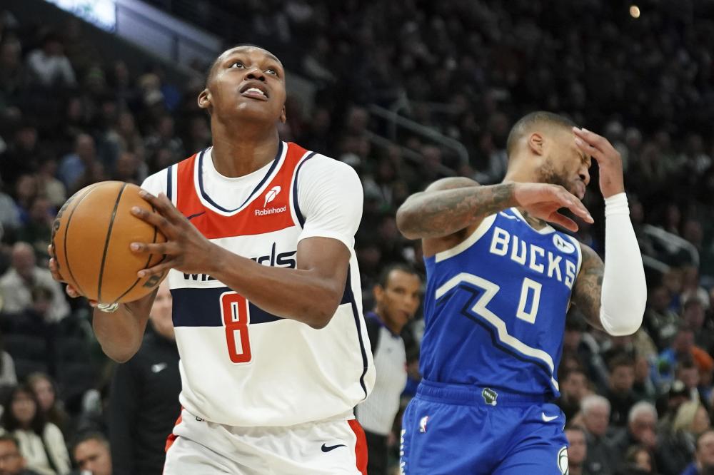 乌兹别克-十人吉尔吉斯，阿里若诺夫制胜，肖穆罗多夫失点.