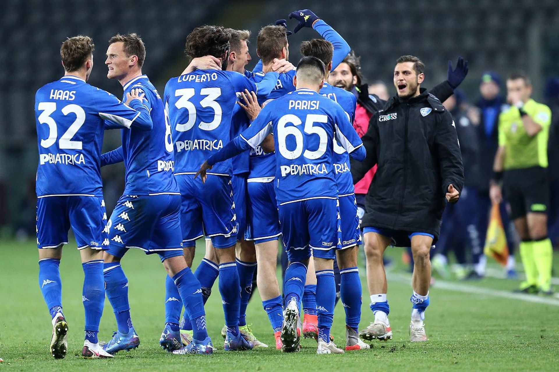 的表现带领 的表现带领