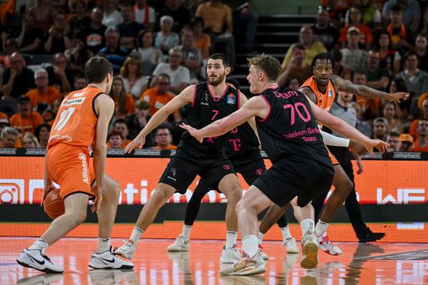 连续25年 连续25年